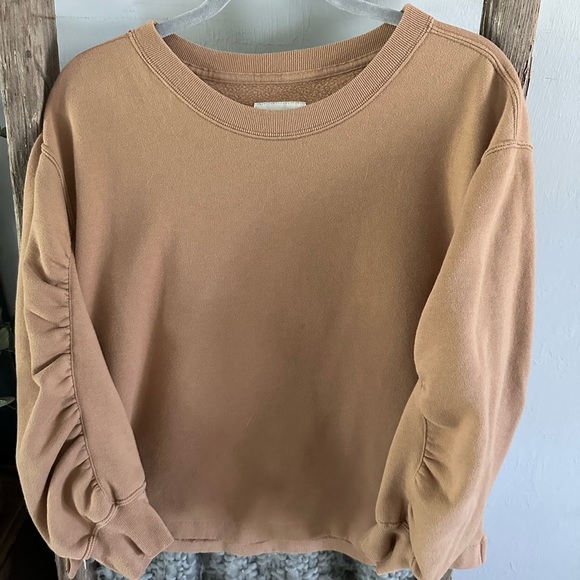Abercrombie & Fitch Tops - Abercrombie & Fitch Camel Sweatshirt